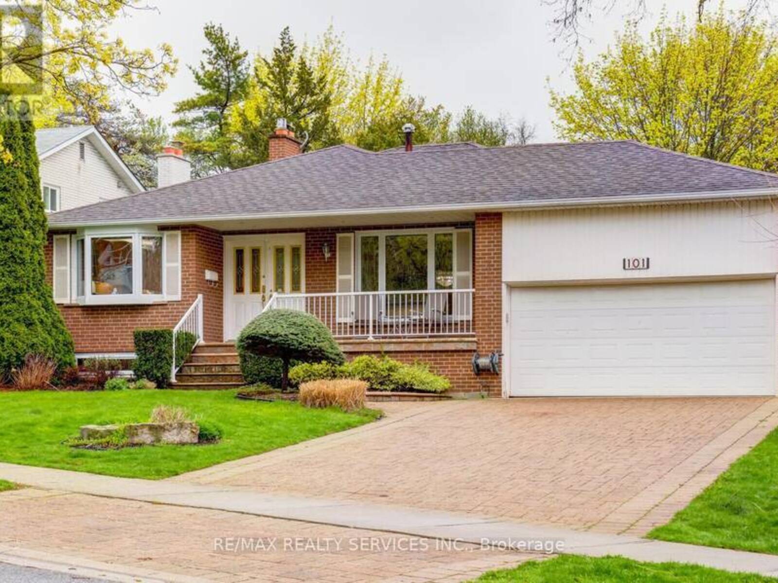 101 GEORGE HENRY BOULEVARD, Toronto, Ontario M2J 1G1