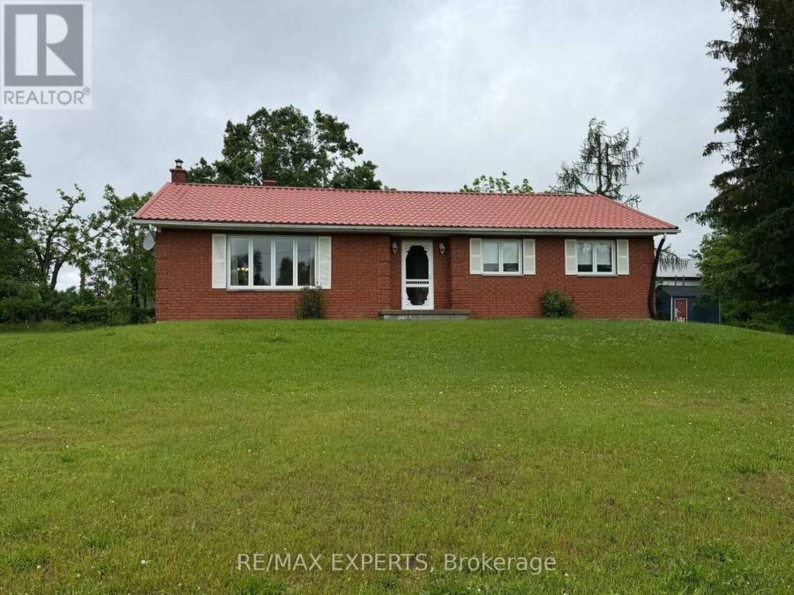 33 FIFTH LINE S, Oro-Medonte, Ontario L0L 2E0