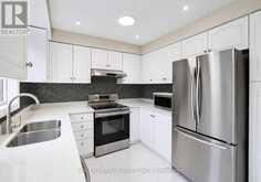 15 SILKTOP TRAIL | Brampton Ontario | Slide Image Nine
