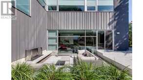 288 VANCE DRIVE | Oakville Ontario | Slide Image Two