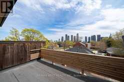 38 SMITHFIELD DRIVE | Toronto Ontario | Slide Image Four