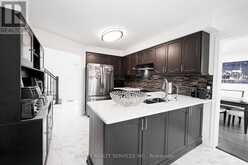 8 YEOMAN DRIVE | Brantford Ontario | Slide Image Thirteen