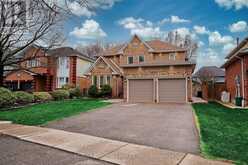 8 YEOMAN DRIVE | Brantford Ontario | Slide Image Two