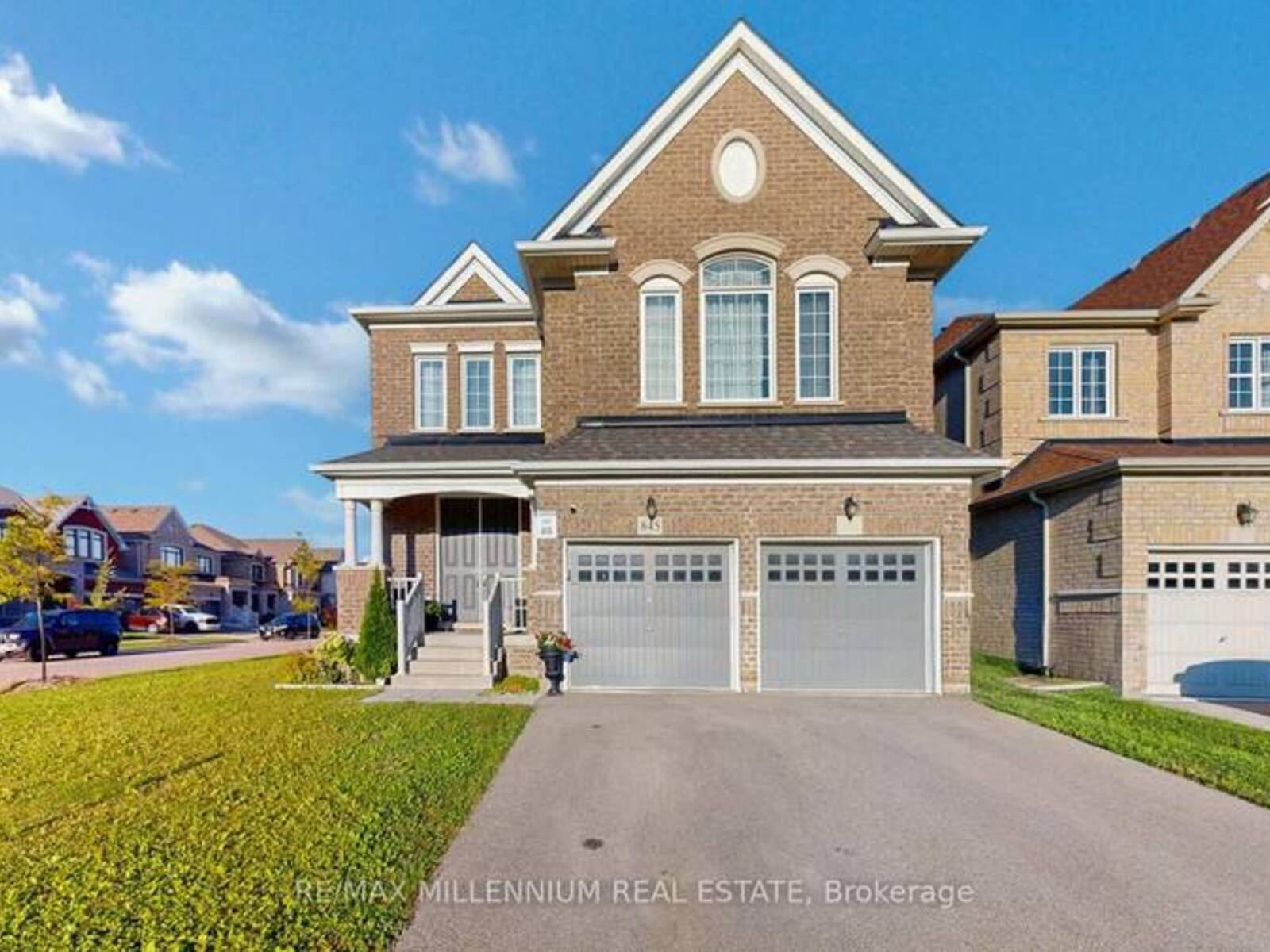 845 LANGFORD BOULEVARD, Bradford West Gwillimbury, Ontario L3Z 4J2