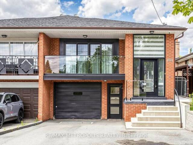 62 DAVELAYNE ROAD Toronto Ontario, M9M 2A7 - 5 Bedrooms Home For Sale