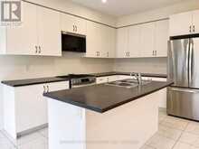 41 DURHAM AVENUE | Barrie Ontario | Slide Image Eleven
