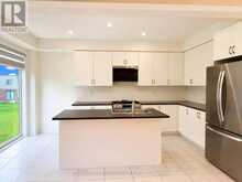 41 DURHAM AVENUE | Barrie Ontario | Slide Image Thirteen