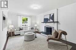 2014 GOLDEN BRIAR TRAIL | Oakville Ontario | Slide Image Eleven