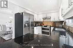 2014 GOLDEN BRIAR TRAIL | Oakville Ontario | Slide Image Fifteen