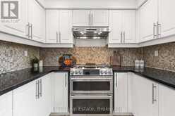 2014 GOLDEN BRIAR TRAIL | Oakville Ontario | Slide Image Sixteen