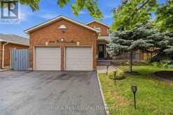 2014 GOLDEN BRIAR TRAIL | Oakville Ontario | Slide Image Two