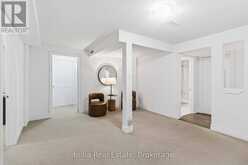 2014 GOLDEN BRIAR TRAIL | Oakville Ontario | Slide Image Thirty-three