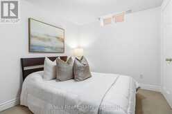2014 GOLDEN BRIAR TRAIL | Oakville Ontario | Slide Image Thirty-five