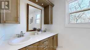 82 WINDERMERE CRESCENT S | Richmond Hill Ontario | Slide Image Thirty-six