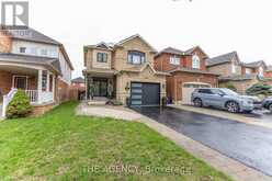 54 THAMES DRIVE | Whitby Ontario | Slide Image Three
