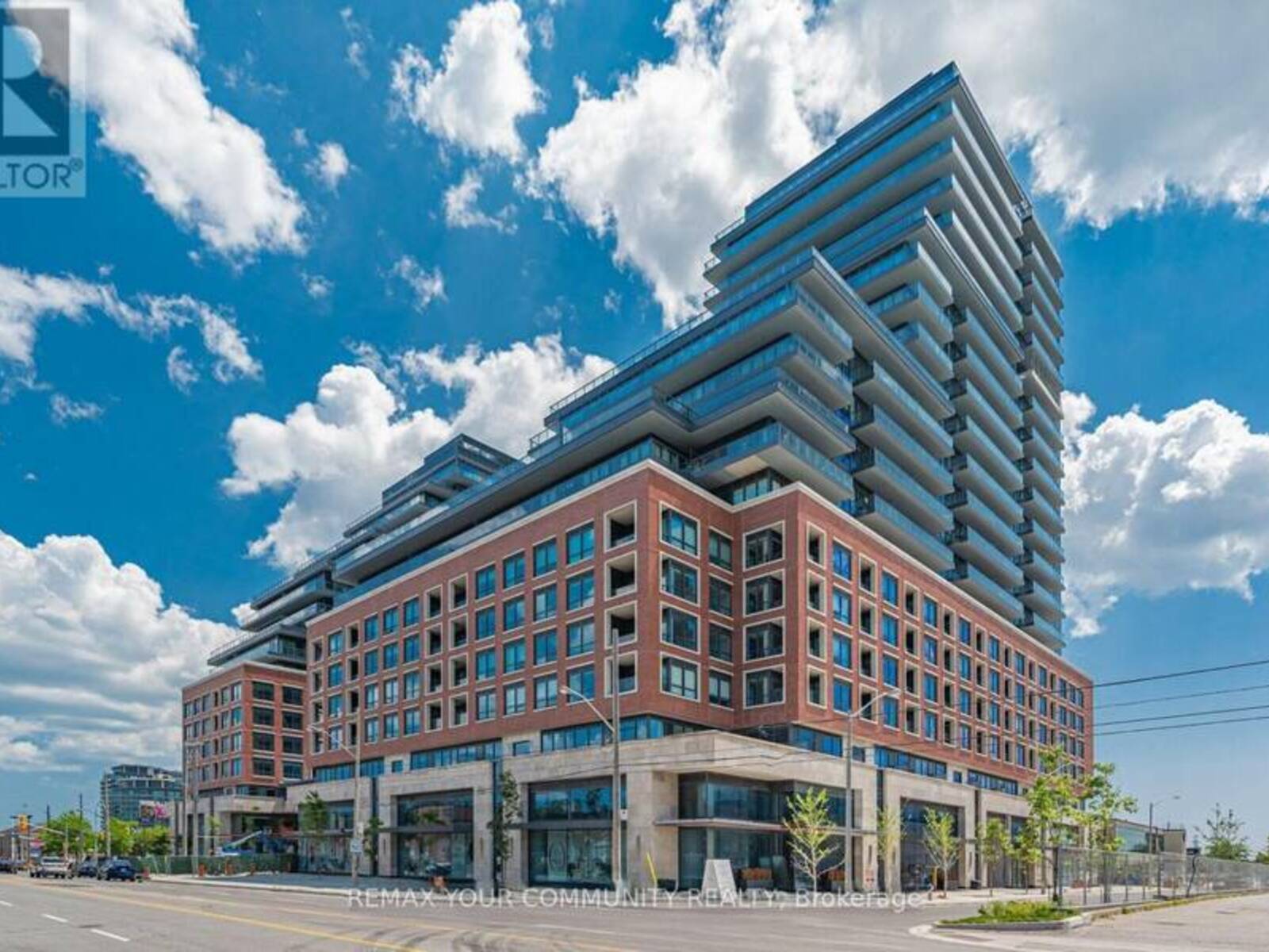 1305 - 33 FREDERICK TODD WAY, Toronto, Ontario M4G 0C9