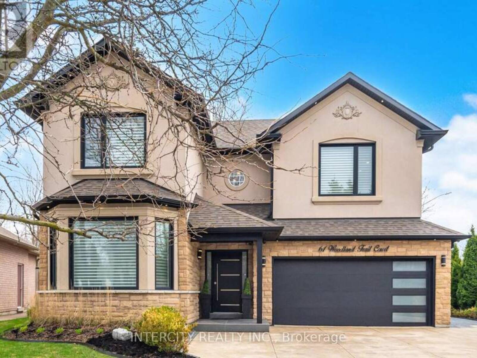 61 WOODLAND TRAIL COURT, Vaughan, Ontario L4L 9H9