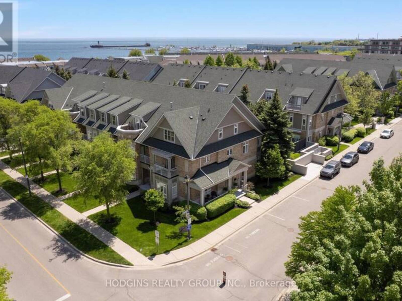 42 - 136 ST LAWRENCE DRIVE, Mississauga, Ontario L5G 4V1