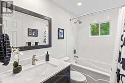 1629 CANNING ROAD | Gravenhurst Ontario | Slide Image Eight