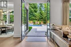 343 DOUGLAS AVENUE | Oakville Ontario | Slide Image Eighteen