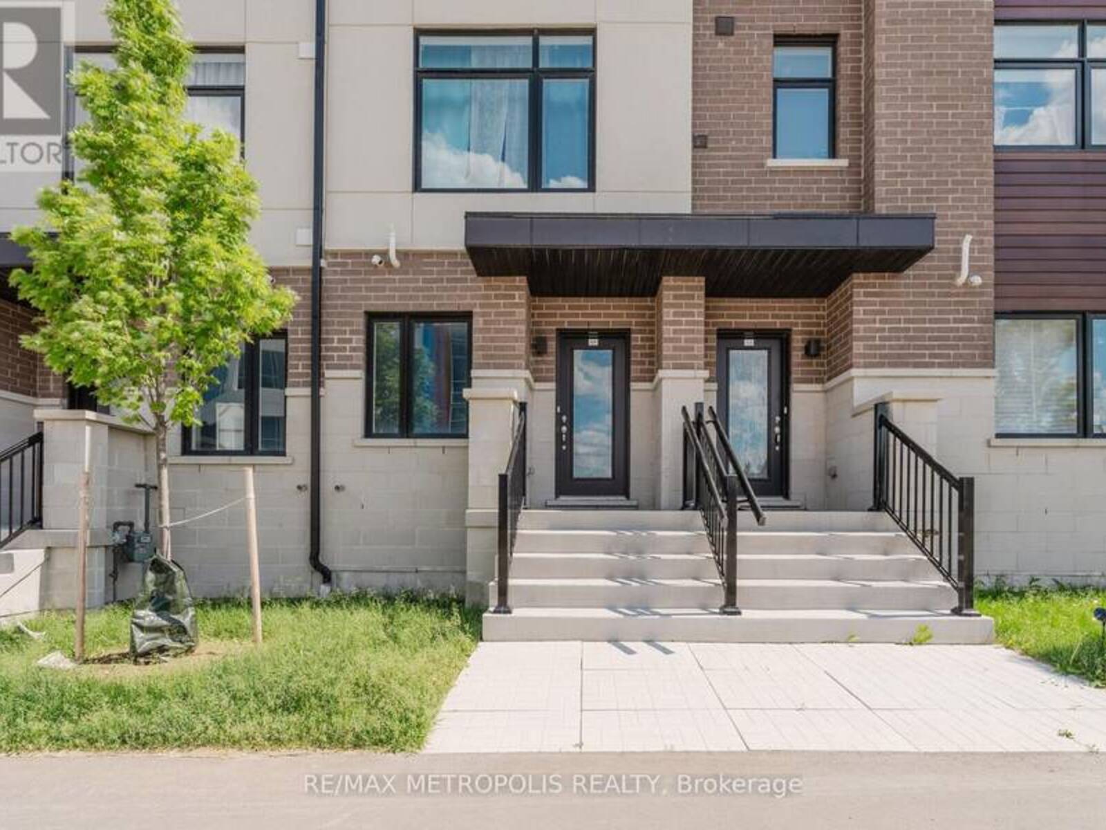 109 - 1695 DERSAN STREET, Pickering, Ontario L1X 0S9