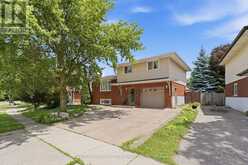 207 CHRISTOPHER DRIVE | Cambridge Ontario | Slide Image Two