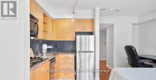 1506 - 200 VICTORIA STREET | Toronto Ontario | Slide Image Nine