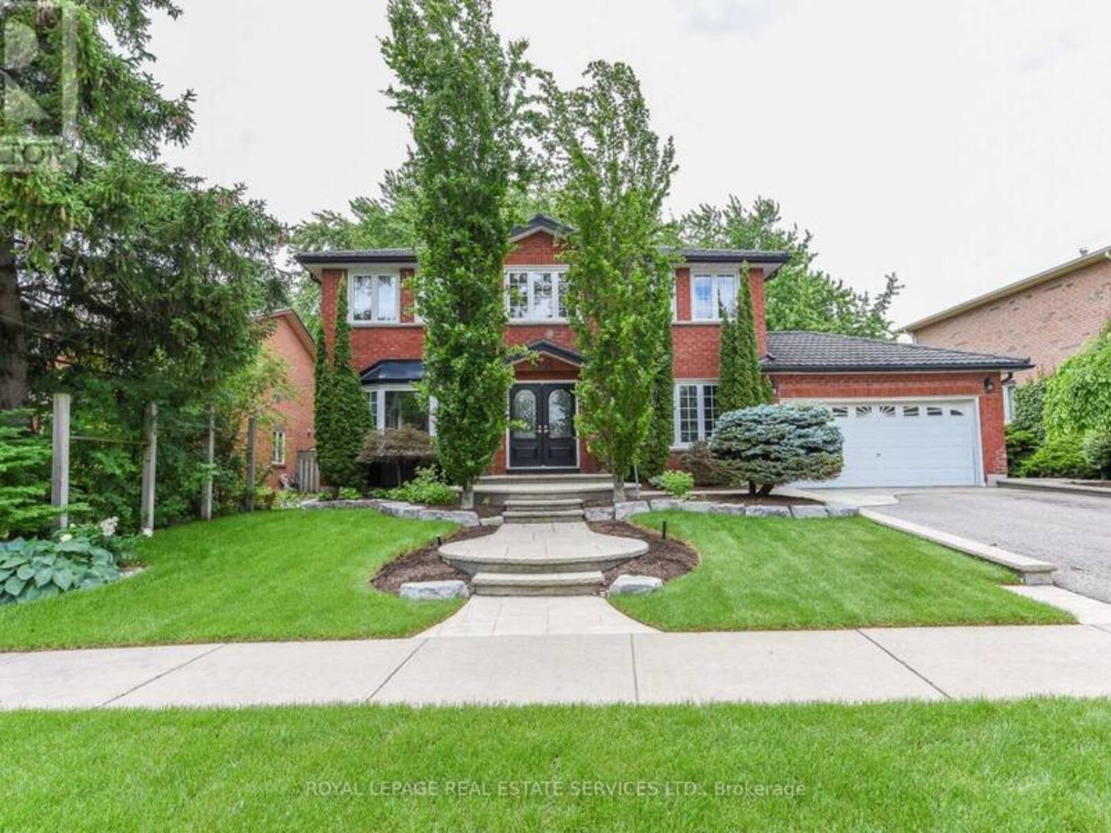 1338 CHALFIELD DRIVE, Oakville, Ontario L6J 6R5