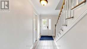 17 NEWLANDS AVENUE | Georgina Ontario | Slide Image Seventeen