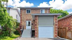 17 NEWLANDS AVENUE | Georgina Ontario | Slide Image Two