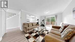 17 NEWLANDS AVENUE | Georgina Ontario | Slide Image Four