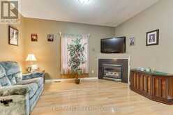 101 OLD COLONY ROAD | Richmond Hill Ontario | Slide Image Twenty