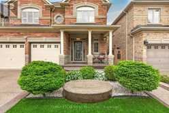 81 MORNING MIST DRIVE | Hamilton Ontario | Slide Image Three