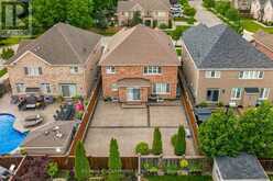 81 MORNING MIST DRIVE | Hamilton Ontario | Slide Image Forty-eight