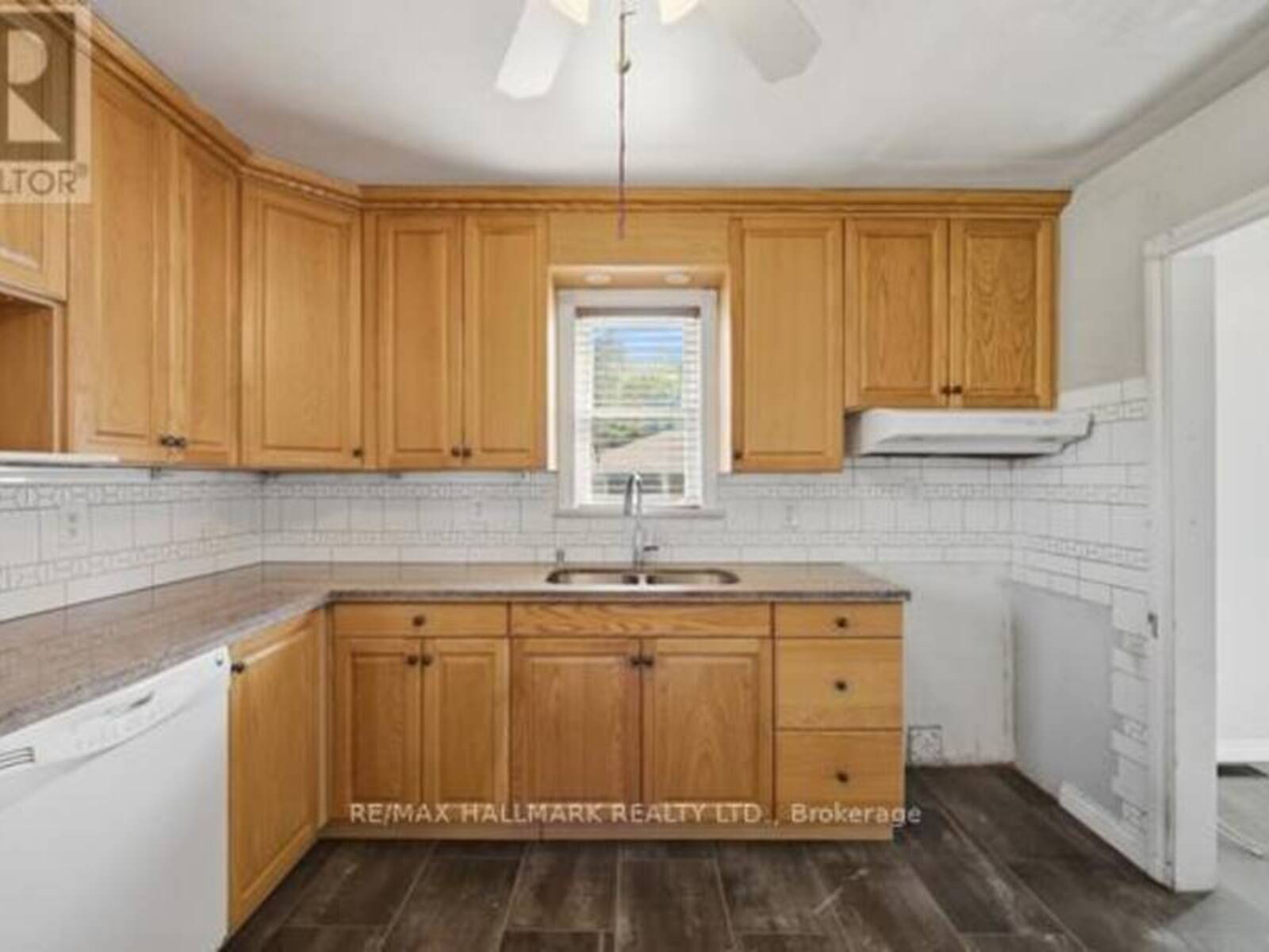 1527 KILLARNEY BEACH ROAD, Innisfil, Ontario L0L 1W0