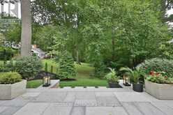 238 MINEOLA ROAD W | Mississauga Ontario | Slide Image Six