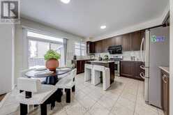 2 JAMES PARROTT AVENUE | Markham Ontario | Slide Image Eleven