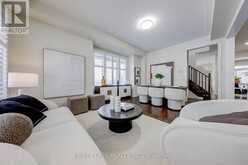 2 JAMES PARROTT AVENUE | Markham Ontario | Slide Image Six