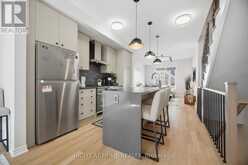 6 - 348 WHEAT BOOM DRIVE | Oakville Ontario | Slide Image Twelve