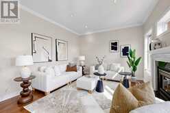 19 FOUNTAIN COURT | Richmond Hill Ontario | Slide Image Ten