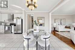 19 FOUNTAIN COURT | Richmond Hill Ontario | Slide Image Seventeen