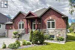 61 IRVING DRIVE | Georgina Ontario | Slide Image Three