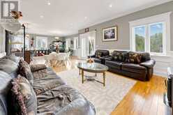 61 IRVING DRIVE | Georgina Ontario | Slide Image Seven
