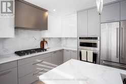 5940 BLUE SPRUCE AVENUE | Burlington Ontario | Slide Image Eleven