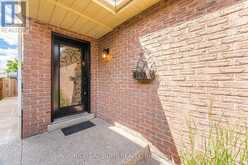 7013 HICKLING CRESCENT | Mississauga Ontario | Slide Image Three