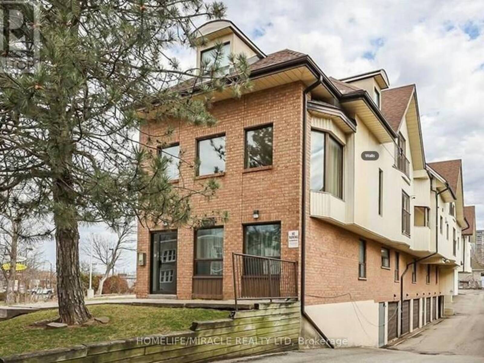 201 - 4872 VALLEY WAY, Niagara Falls, Ontario L2E 1W3