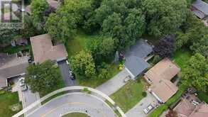 N/A QUEENS CRESCENT | Newmarket Ontario | Slide Image Six
