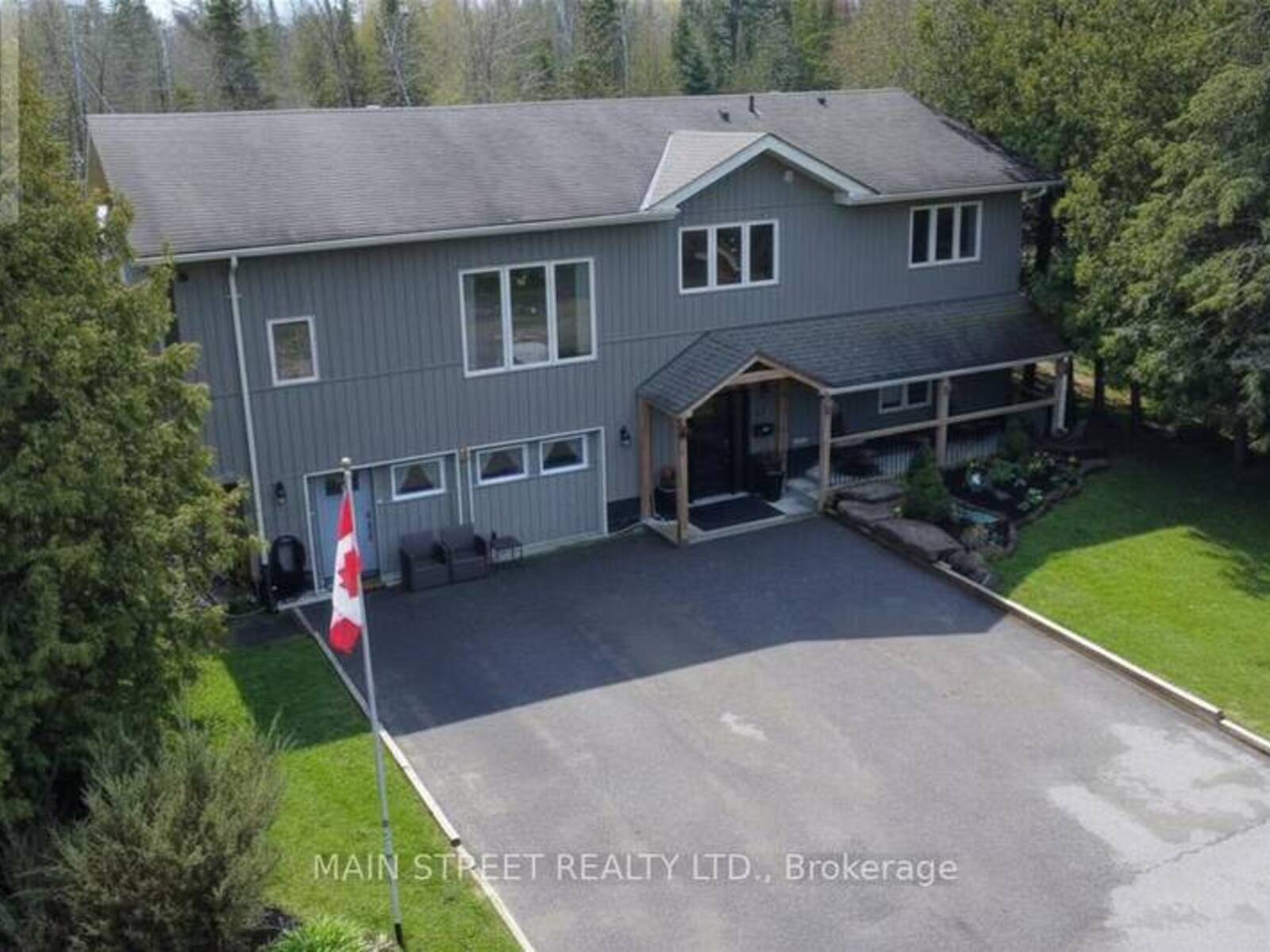 1 MUSTARD STREET, Uxbridge, Ontario L9P 1R2