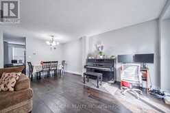 1692 JOHN STREET | Markham Ontario | Slide Image Thirteen