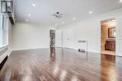 19 LOWER LINKS ROAD | Toronto Ontario | Slide Image Nineteen